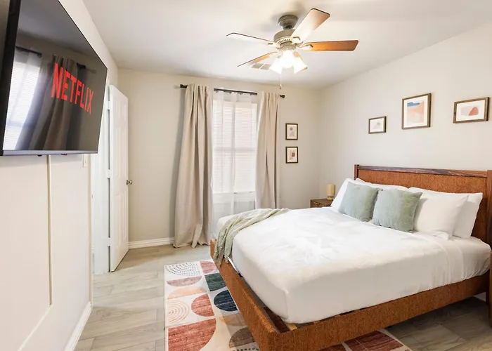 Cozy 3br Near Downtown Fw Sleeps 8 * Fort Worth